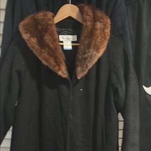 Vintage Kaufmann's Black wool blend  Jacket with Brown Fur Collar long coat